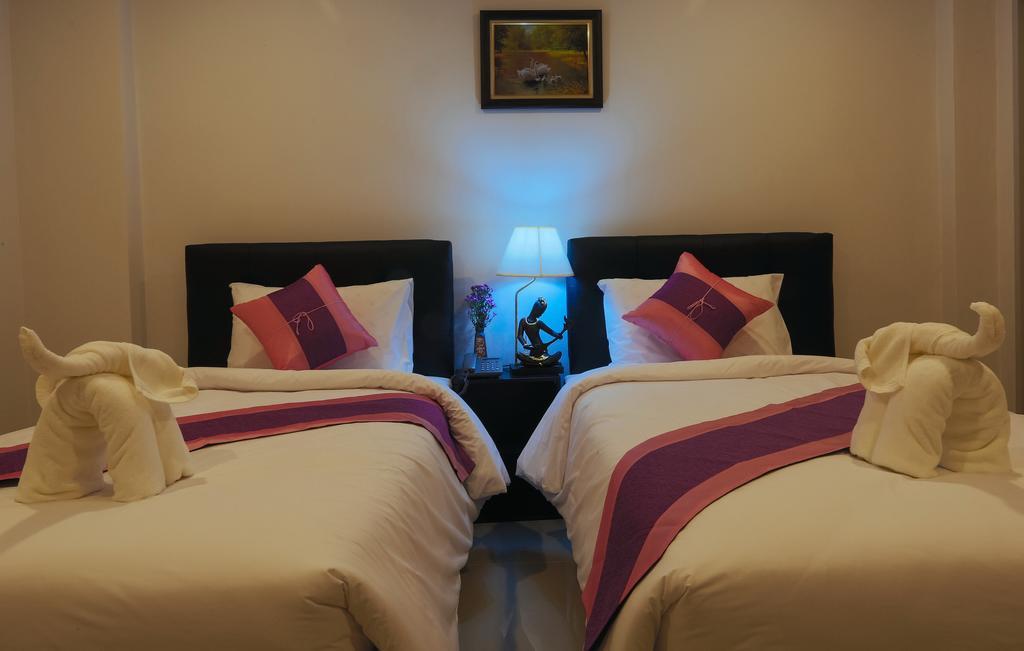 Noble Tarntong Boutique Bed and Breakfast Chiang Mai Exteriör bild