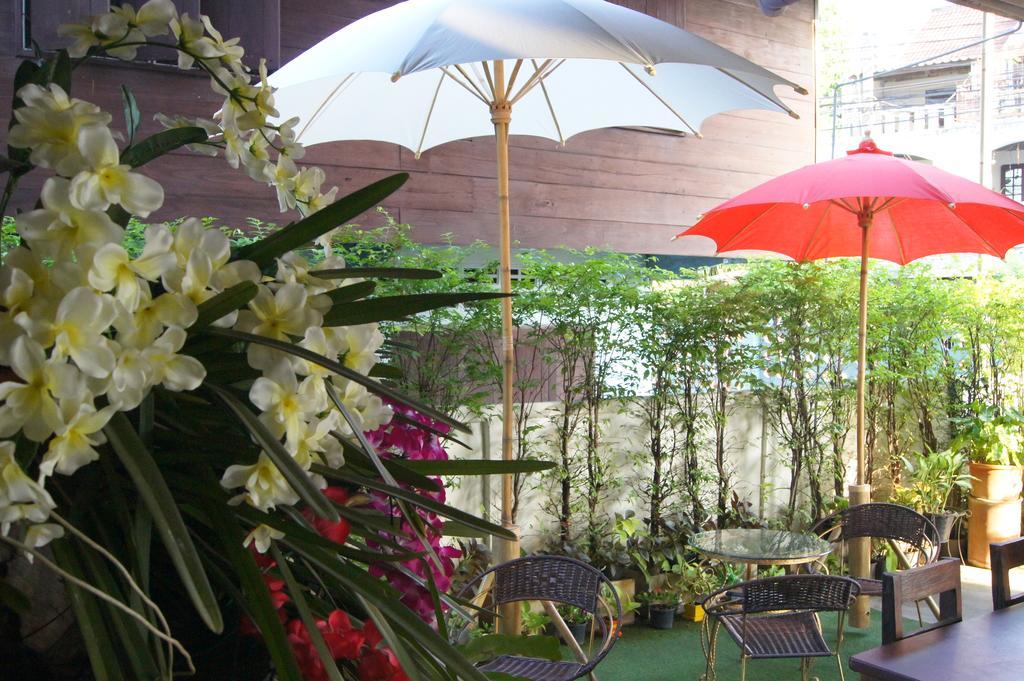 Noble Tarntong Boutique Bed and Breakfast Chiang Mai Exteriör bild