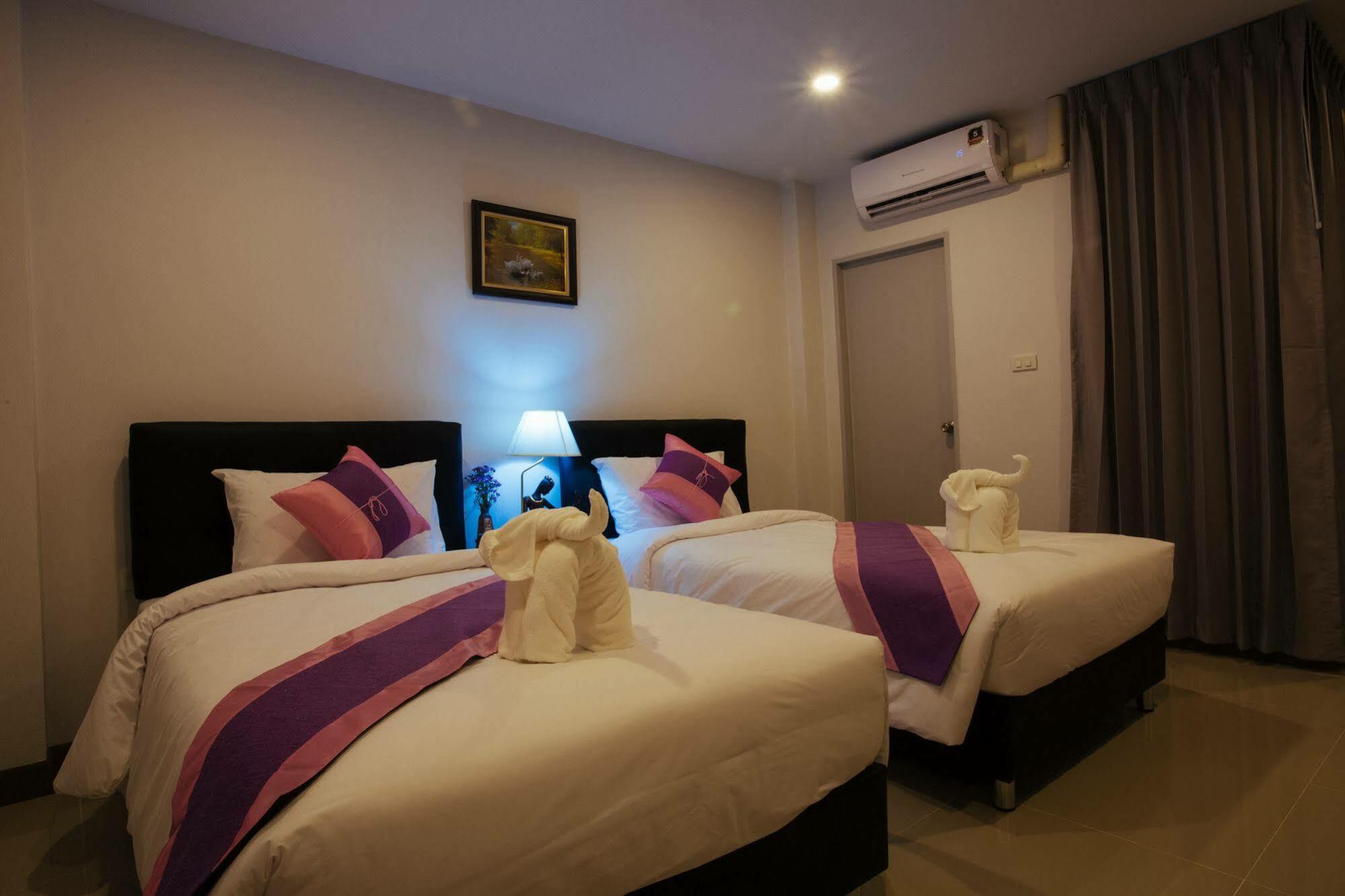 Noble Tarntong Boutique Bed and Breakfast Chiang Mai Exteriör bild
