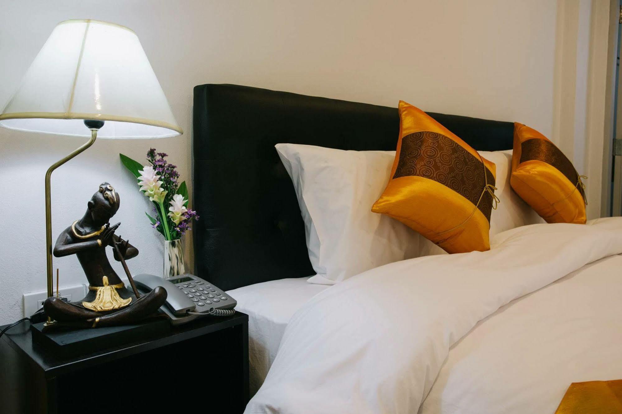 Noble Tarntong Boutique Bed and Breakfast Chiang Mai Exteriör bild