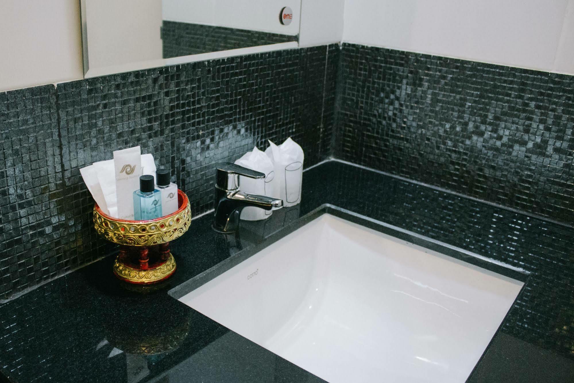 Noble Tarntong Boutique Bed and Breakfast Chiang Mai Exteriör bild