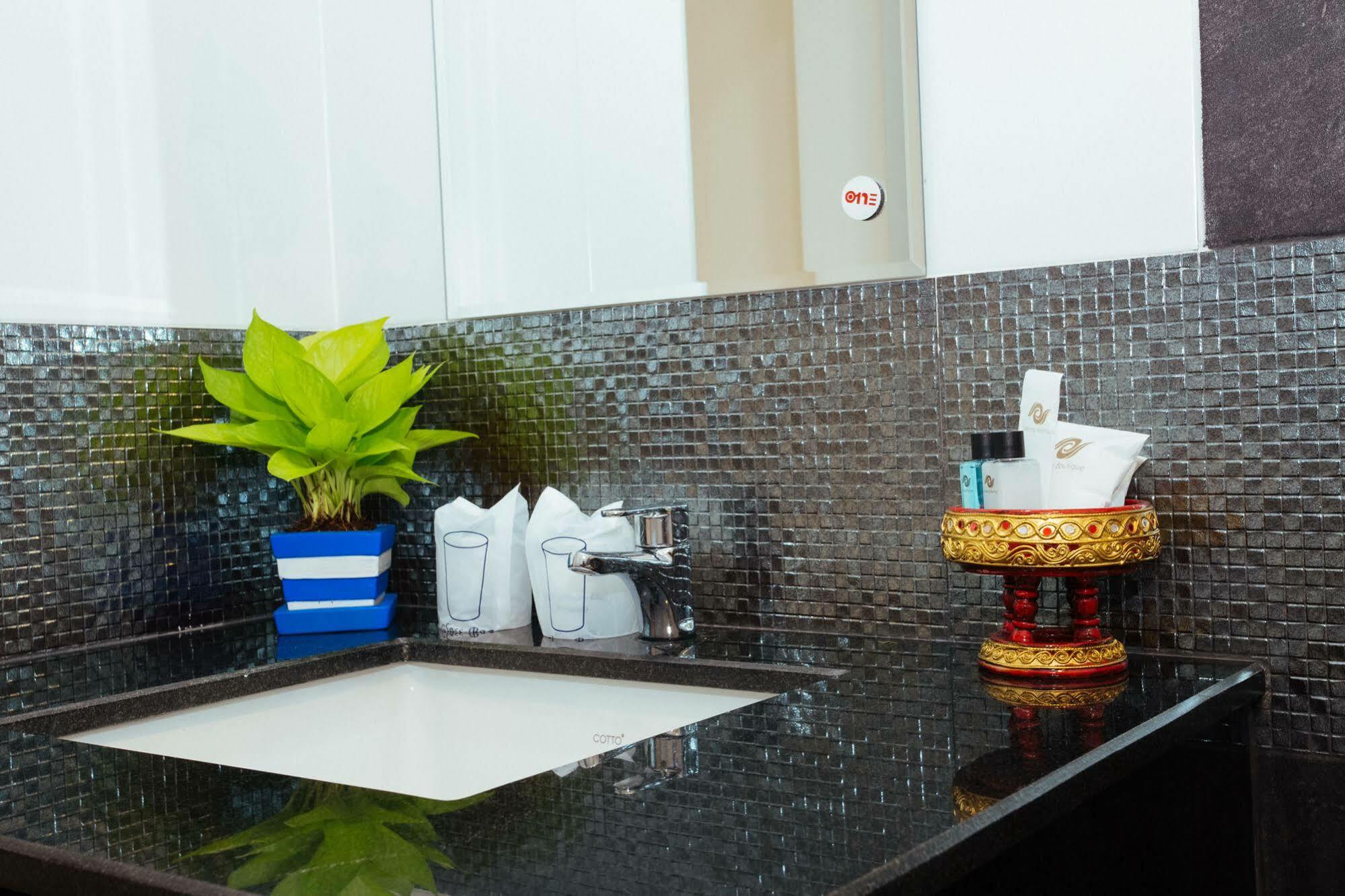 Noble Tarntong Boutique Bed and Breakfast Chiang Mai Exteriör bild